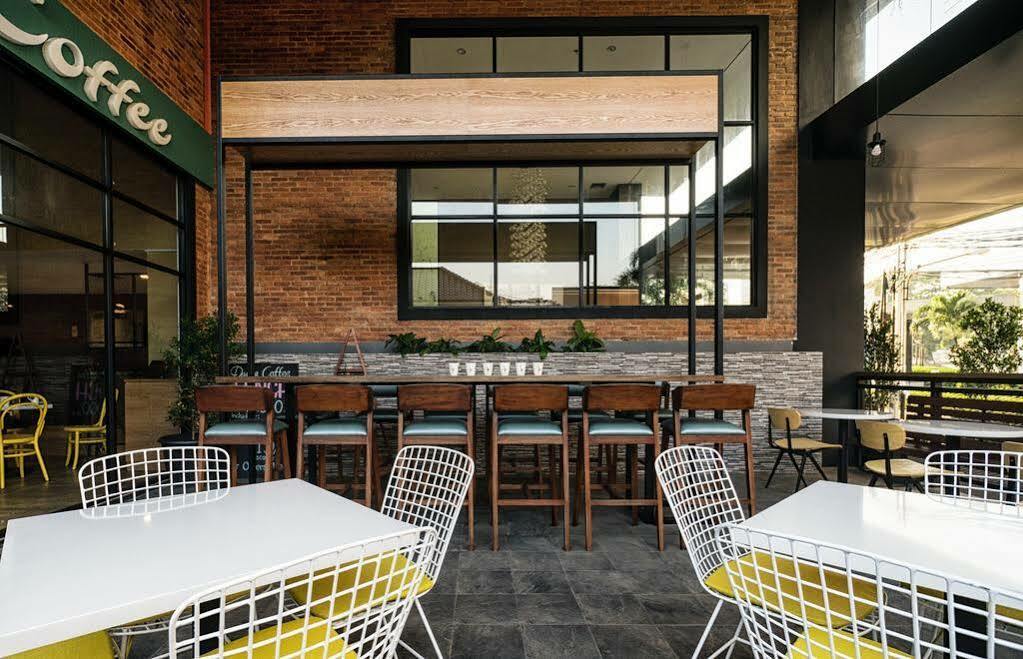 Liberty Hotel Thamrin Jakarta Jacarta Exterior foto